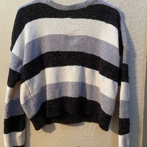Forever 21 Cropped Sweater!!